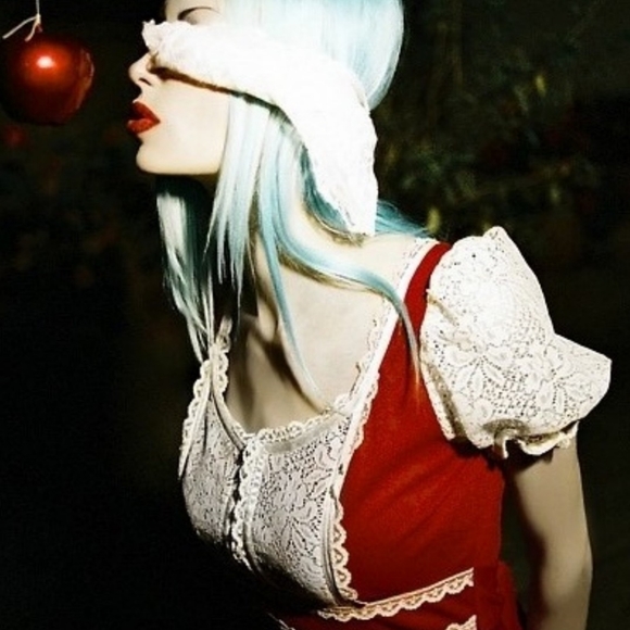 Meet your Posher, Ava! - Picture 4 of 7